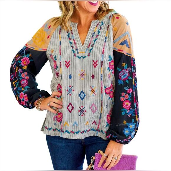 Savanna Jane Kerrie Top in Charcoal, Ivory, and Tan size small - Picture 2 of 8